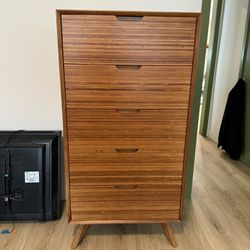 LIKE NEW!!! Beautiful Wood Dresser (Solid Bamboo, 5 Drawers)