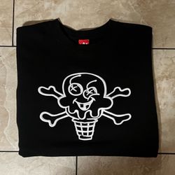Black Graphic Crewneck Sweatshirt with Skull Design