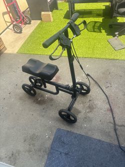 Knee scooter lightly used