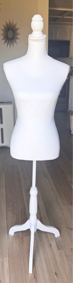 Floral arch, floral centerpiece, dress mannequin stand