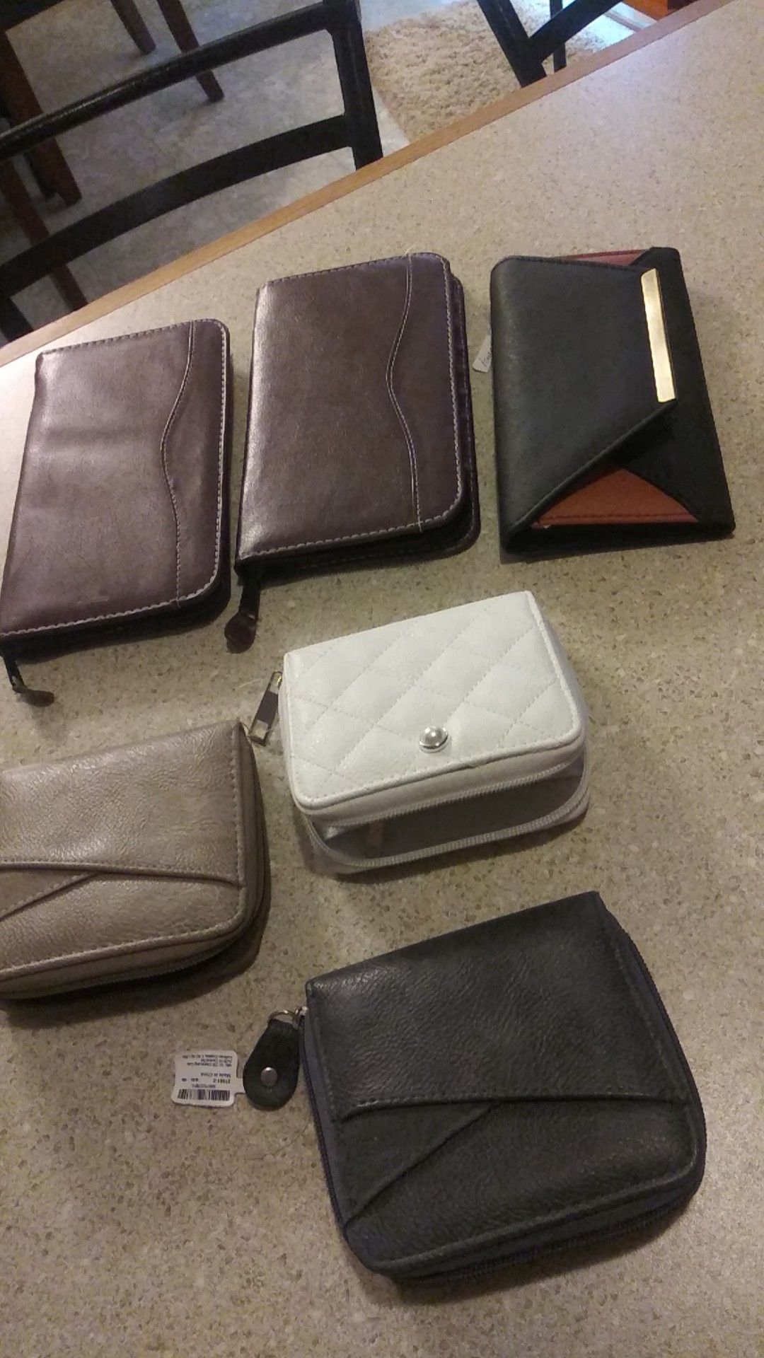 Brand new wallets!!