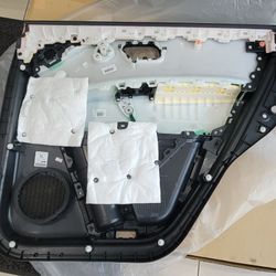 2015 to 2021 Nissan Armada/ Infiniti ( Rear Door Trim Panel)