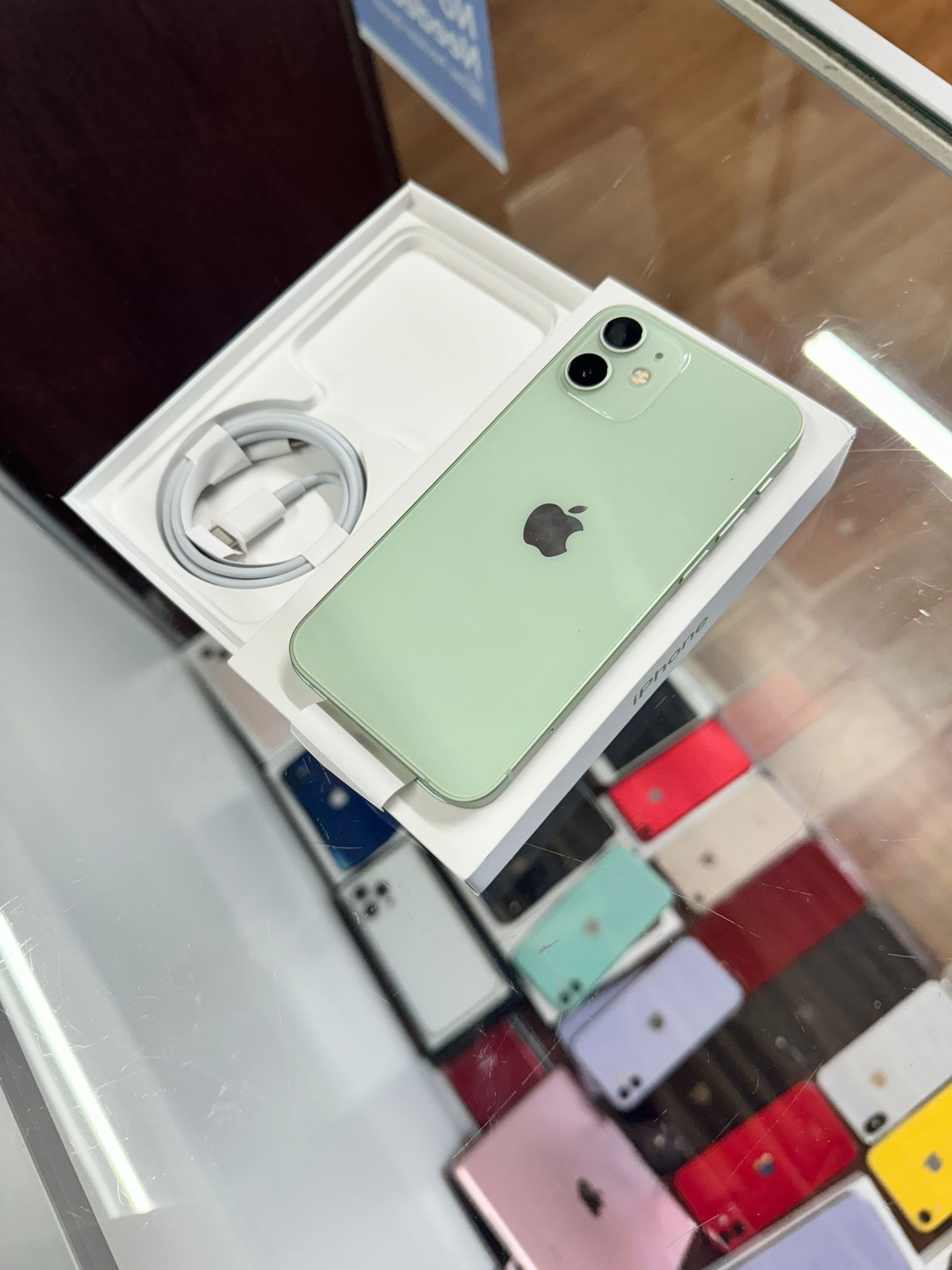 iPhone 12 Green