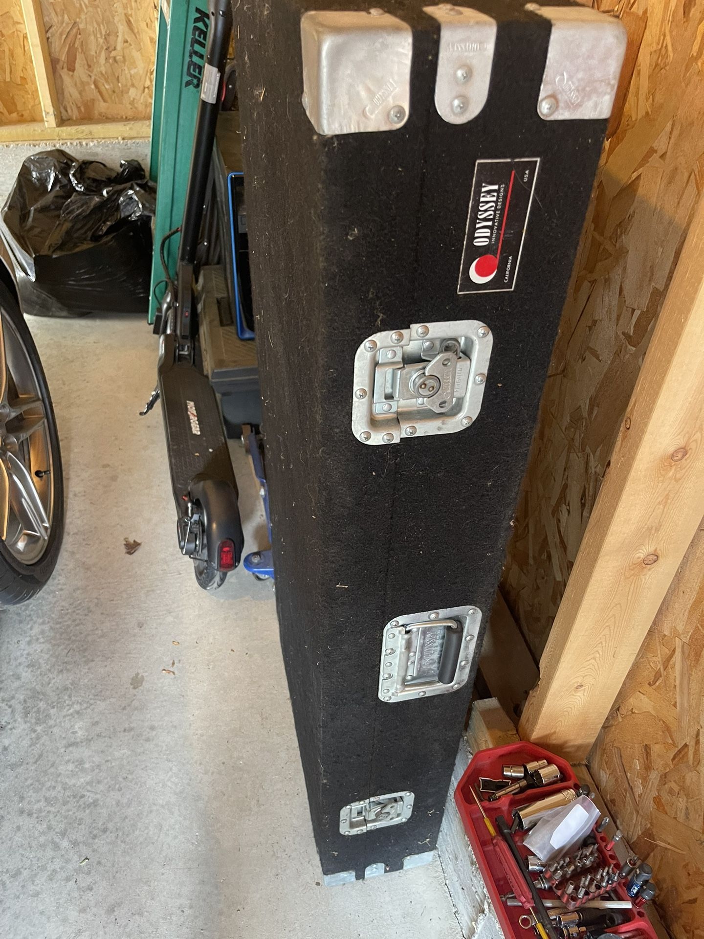DJ coffin case storage mobile gig case techniques turntable dj mixer