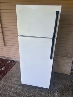 Refrigerator 10 cubic feet