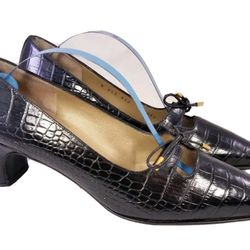 ST JOHN WOMAN LOAFERS PUMPS BOWTIE CROCODILE BLACK SIZE 5.5 B

*price Is Firm*