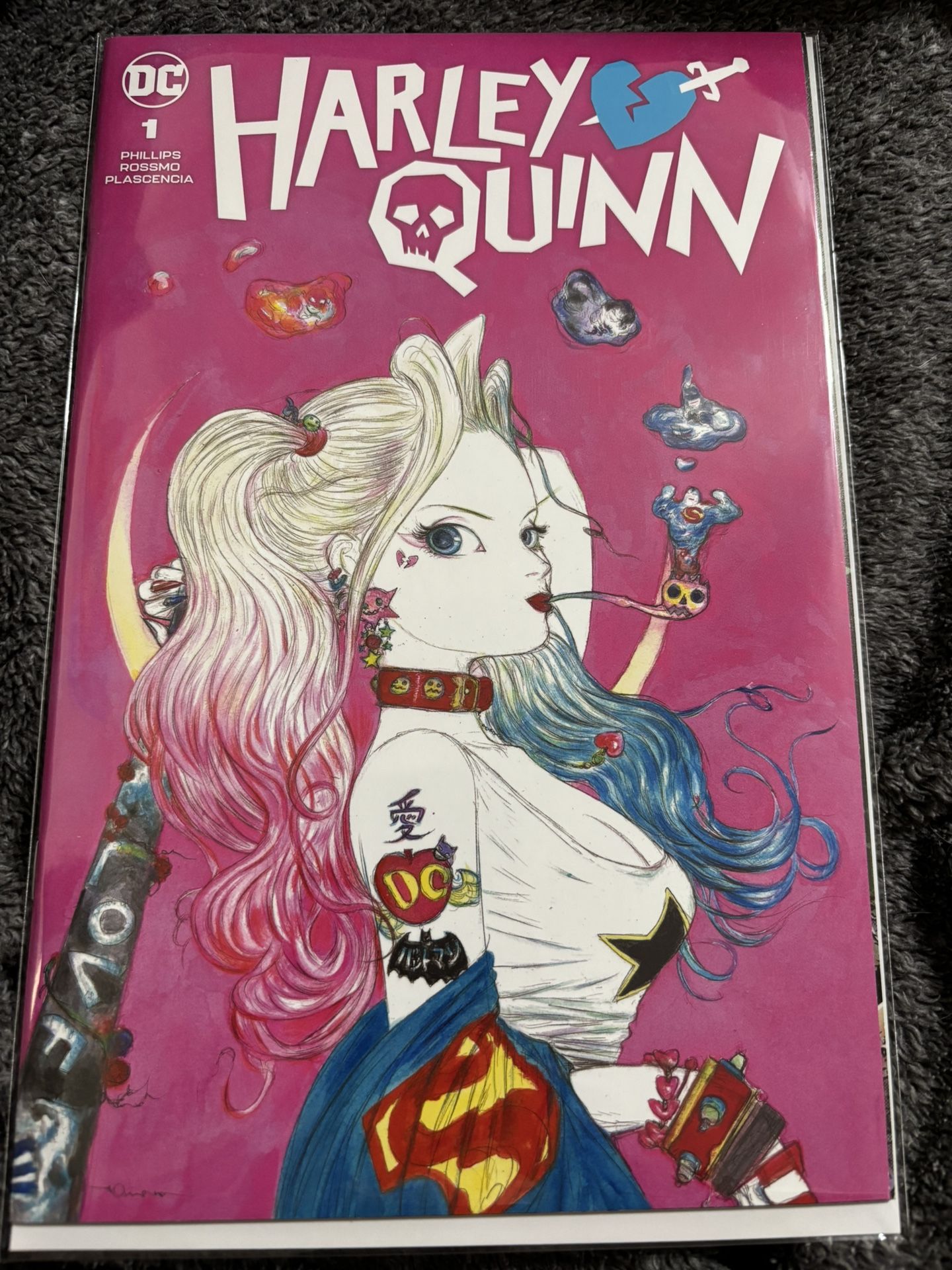 HARLEY QUINN 1 Comic Book VARIANT PINK COVER BY AMANO  