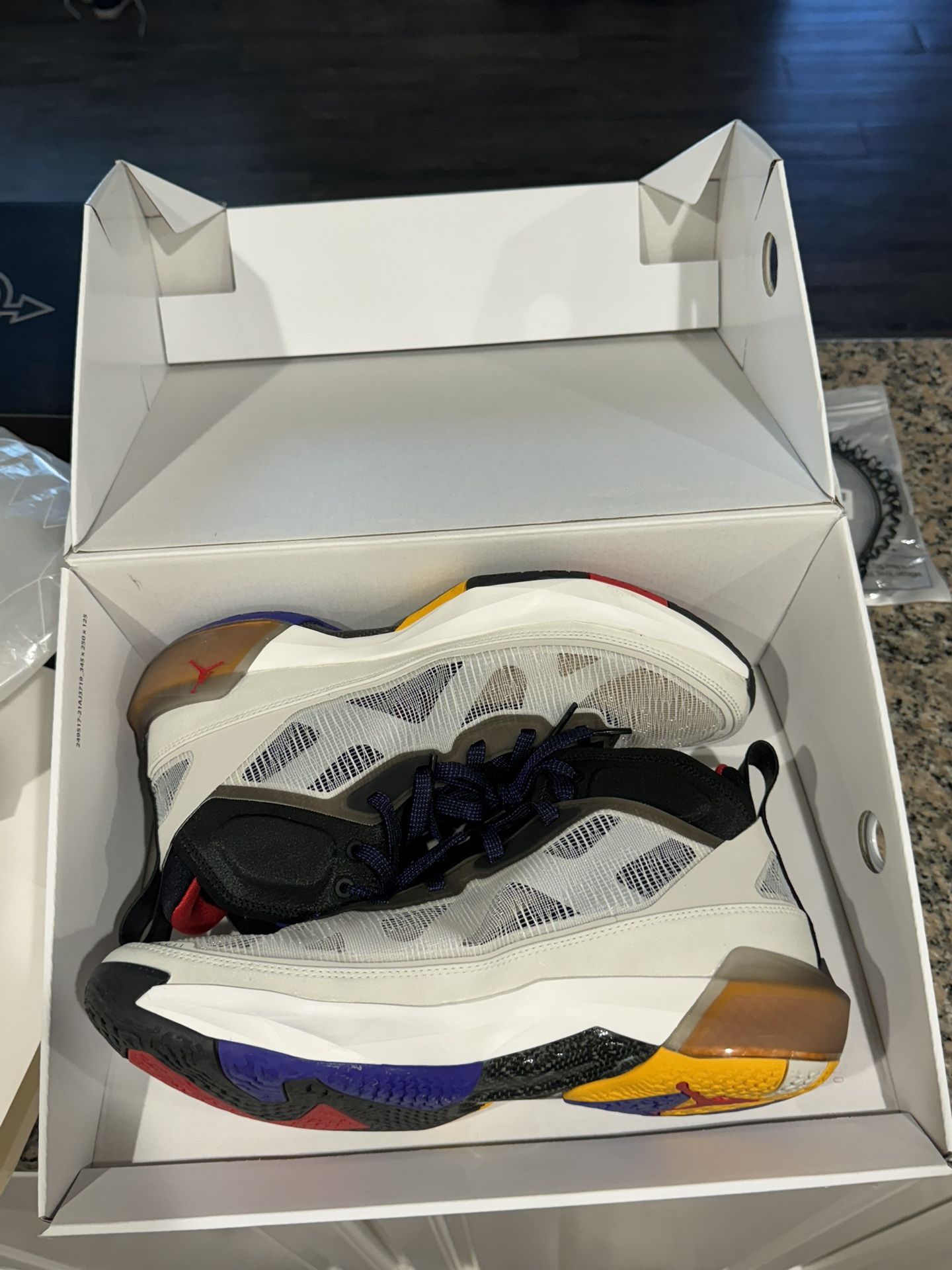 Air Jordan 37