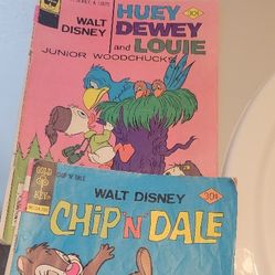 Walt DISNEY COMICS