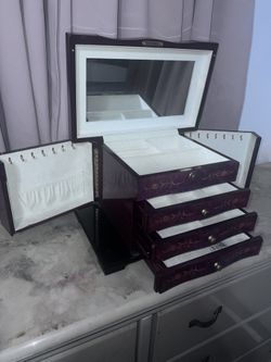 Jewelry Box ( No Key)
