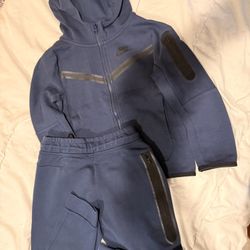 Nike Tech Kids 