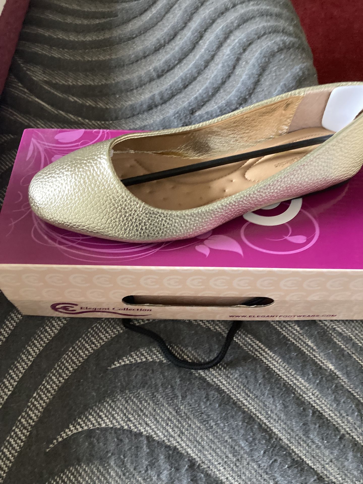 π§βπ ππBeautiful And Comfortable Flat Shoes 7 1/2