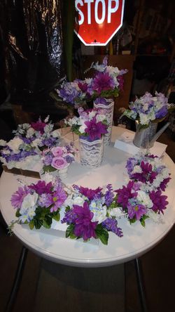 Purple shades Of Floral Arrangments Thumbnail