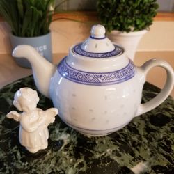 Tea Pot w/angel 