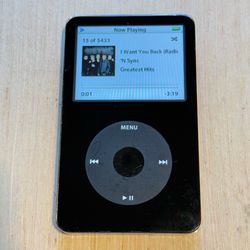 iPod Model:A1136 5thGen 30GB White Tested Good w/5434-Songs-Charg Read Info Blw