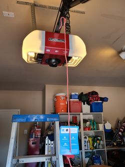 New Liftmaster opener with camera !!