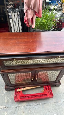 Wine cabinet