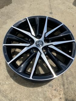 Toyota rim