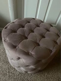 Tufted ottoman
