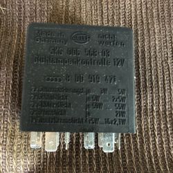 VW AUDI OEM RELAY (D11) 5kg 006 568-03
