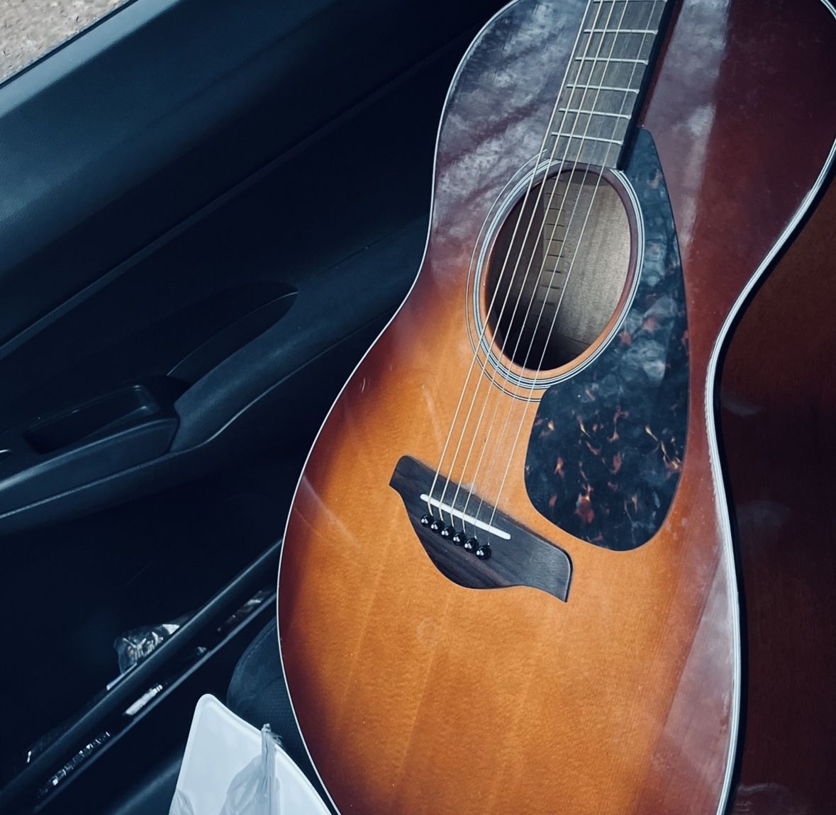 Yamaha Acoustic Guitar **(great Condition)**model-fs700s
