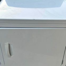 ELECTRIC DRYER 