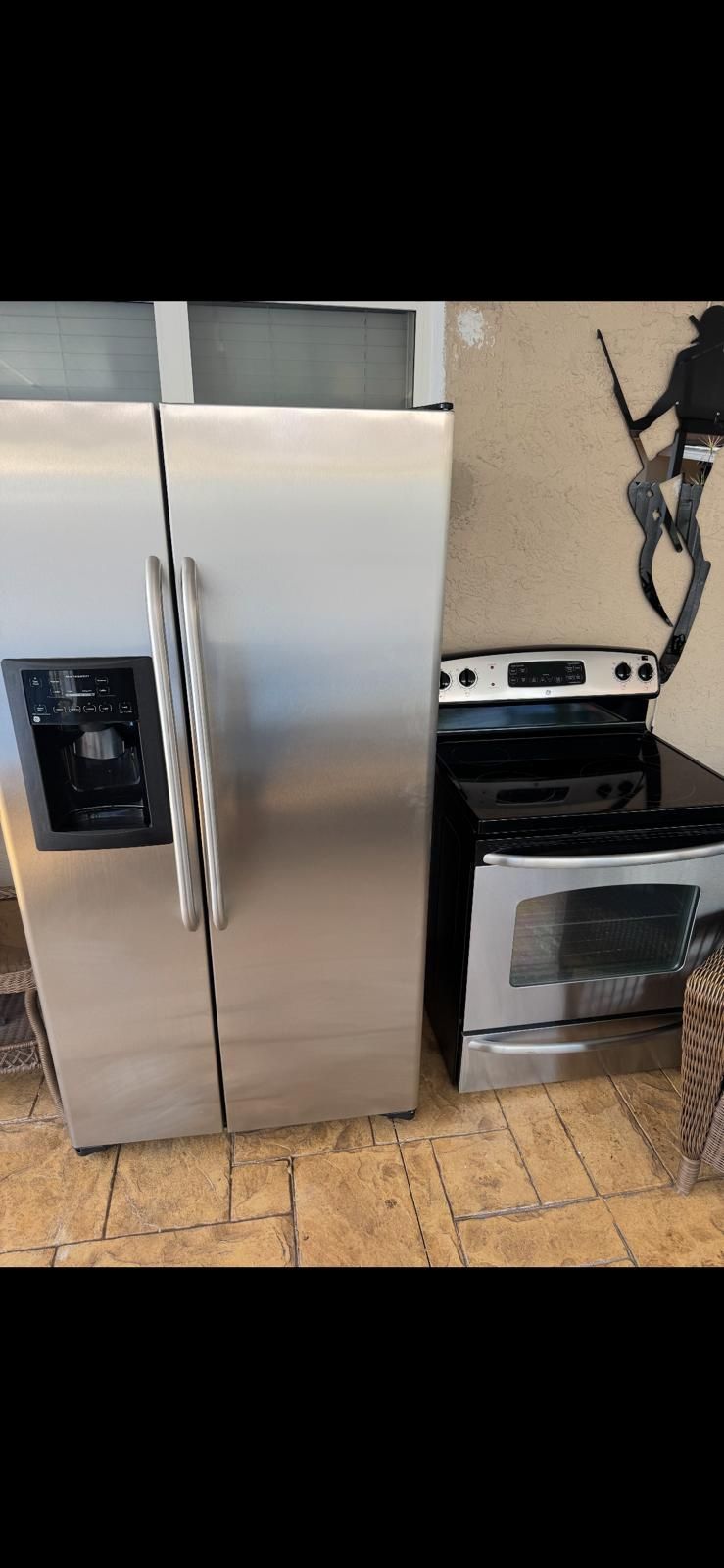 GE Refrigerator Stove Combo