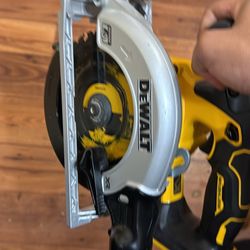Dewalt Circular Saw