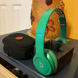 Beats Solo HD Matte Finish Green (no Cord)