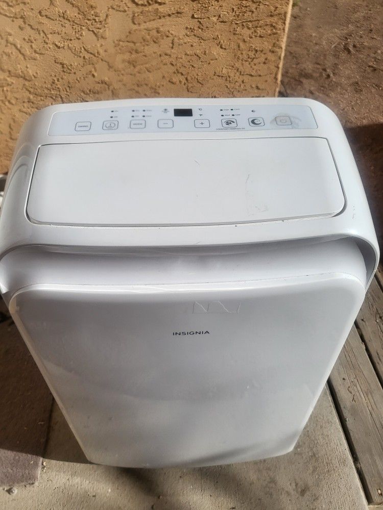 A/C insignia BRAND. NEW 
