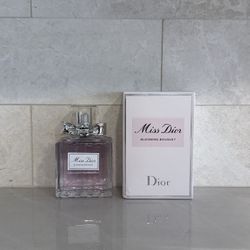 MISS DIOR