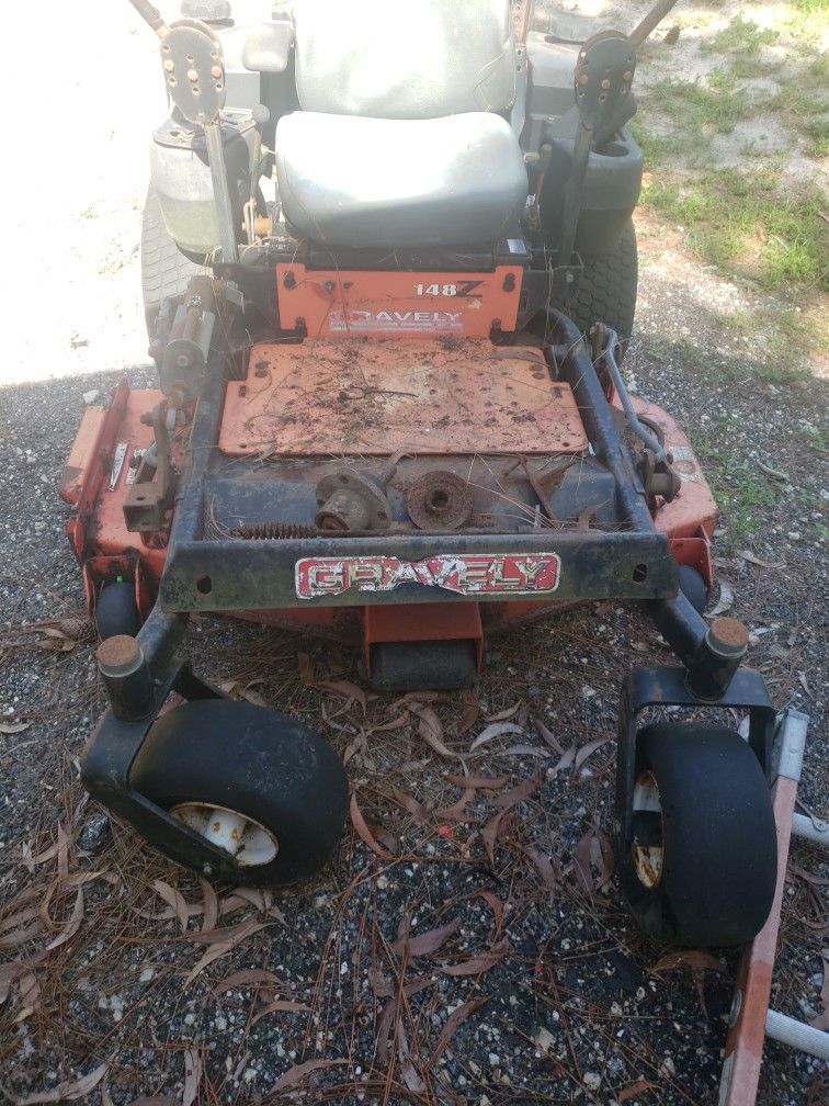 Gravely Mowers Pair 144z 148z