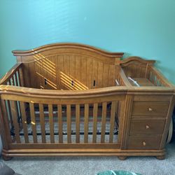 Solid Wood Crib With Changing Table