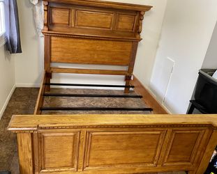 Queen Size Wood Bed frame 