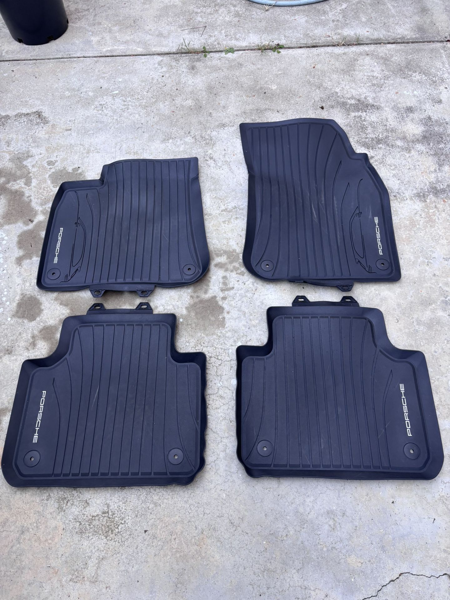 Porsche Cayenne 2019-2024 Rubber Floor Mats