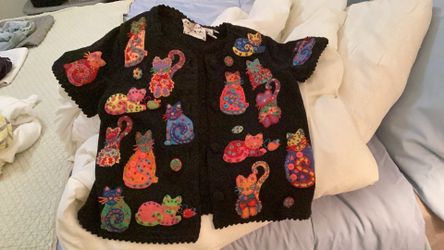 Cat lover sweater…  Hand Stitched 