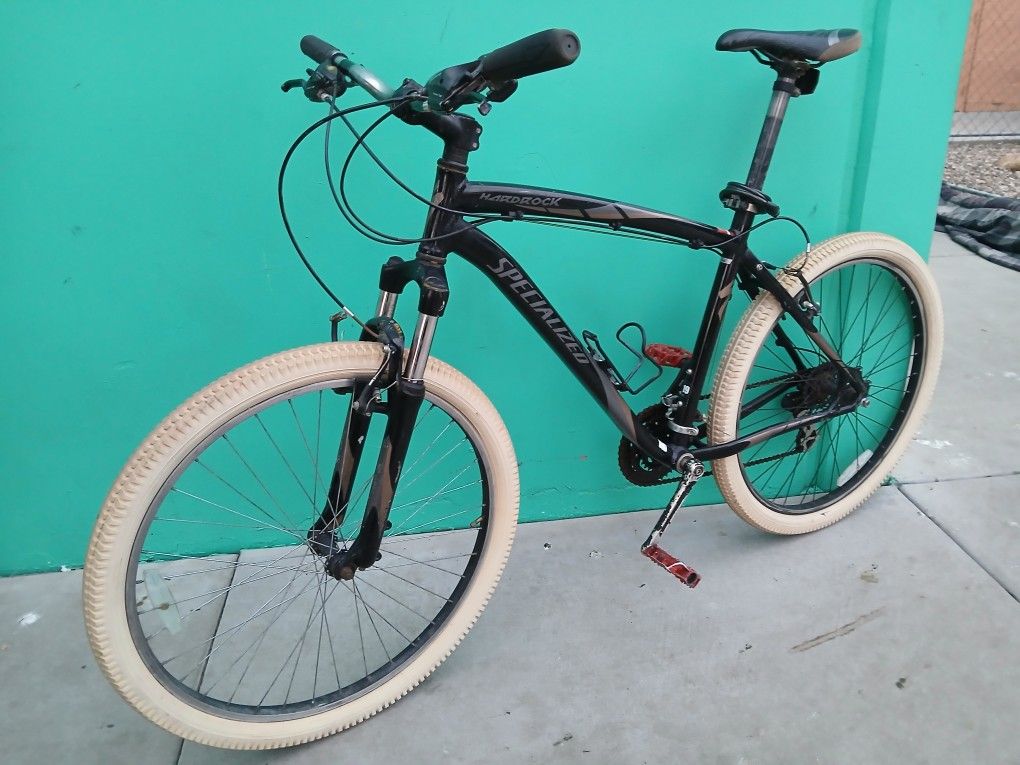 Specialized Hardrock 26in