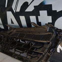 22-24 SUBARU FORESTER  GRILLE OEM