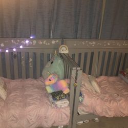Toddler bed