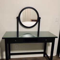 IKEA's HEMNES dressing Table With Mirror for Sale in Simi Valley, CA -  OfferUp