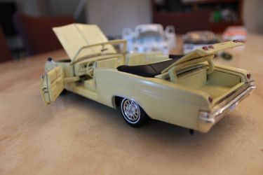Escala 1965 Chevy Impala SS Convertible