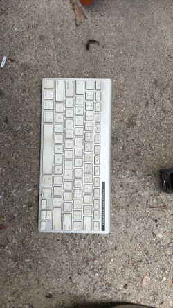 Apple Bluetooth keyboard