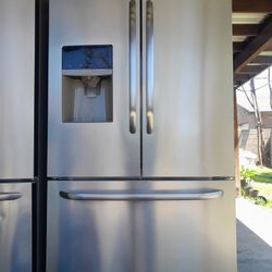 🤩 on sale This beautiful Frigidaire refrigerator with warranty PAY only $550
