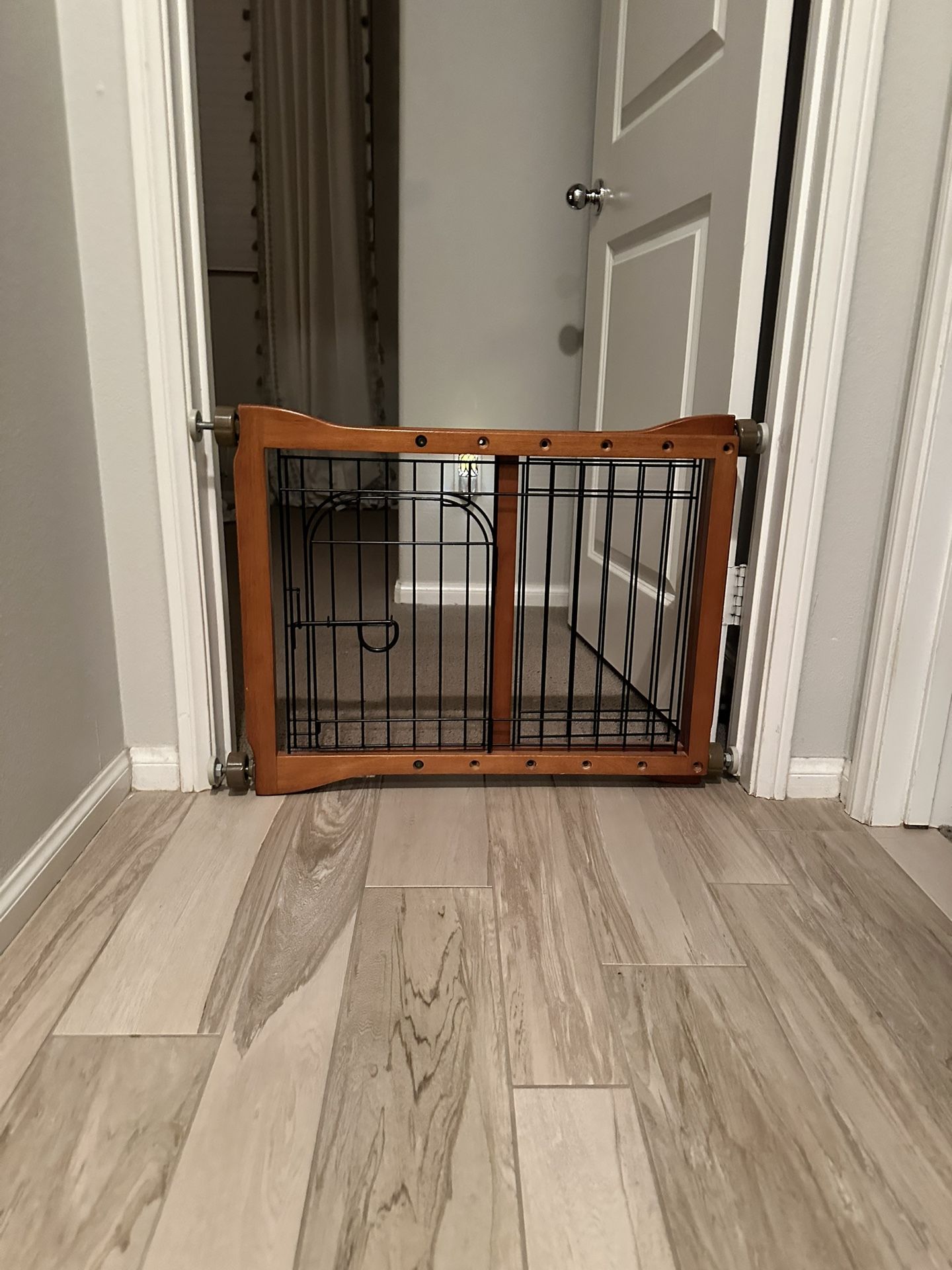 Adjustable Pet Gate From Front Gate