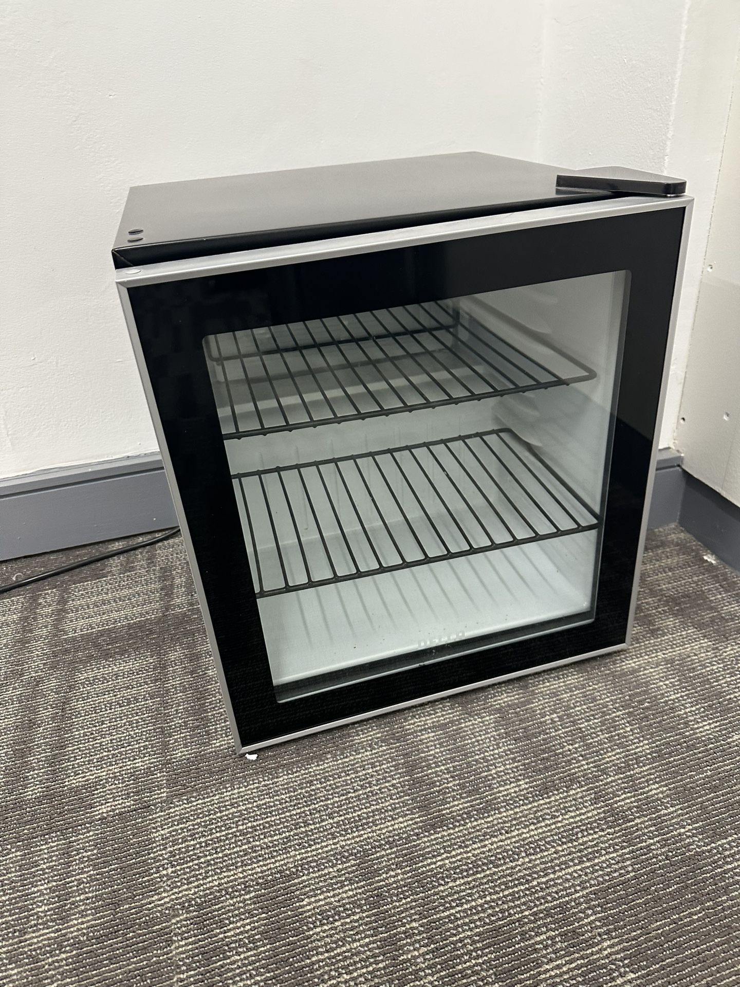 DELLA 048 GM 48314 Beverage Center Compact Built In Cooler Mini