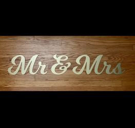 Gold Metal “Mr & Mrs” Wedding Signs