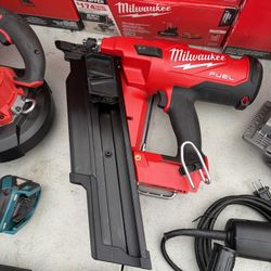 Milwaukee Framing Nail Gun 