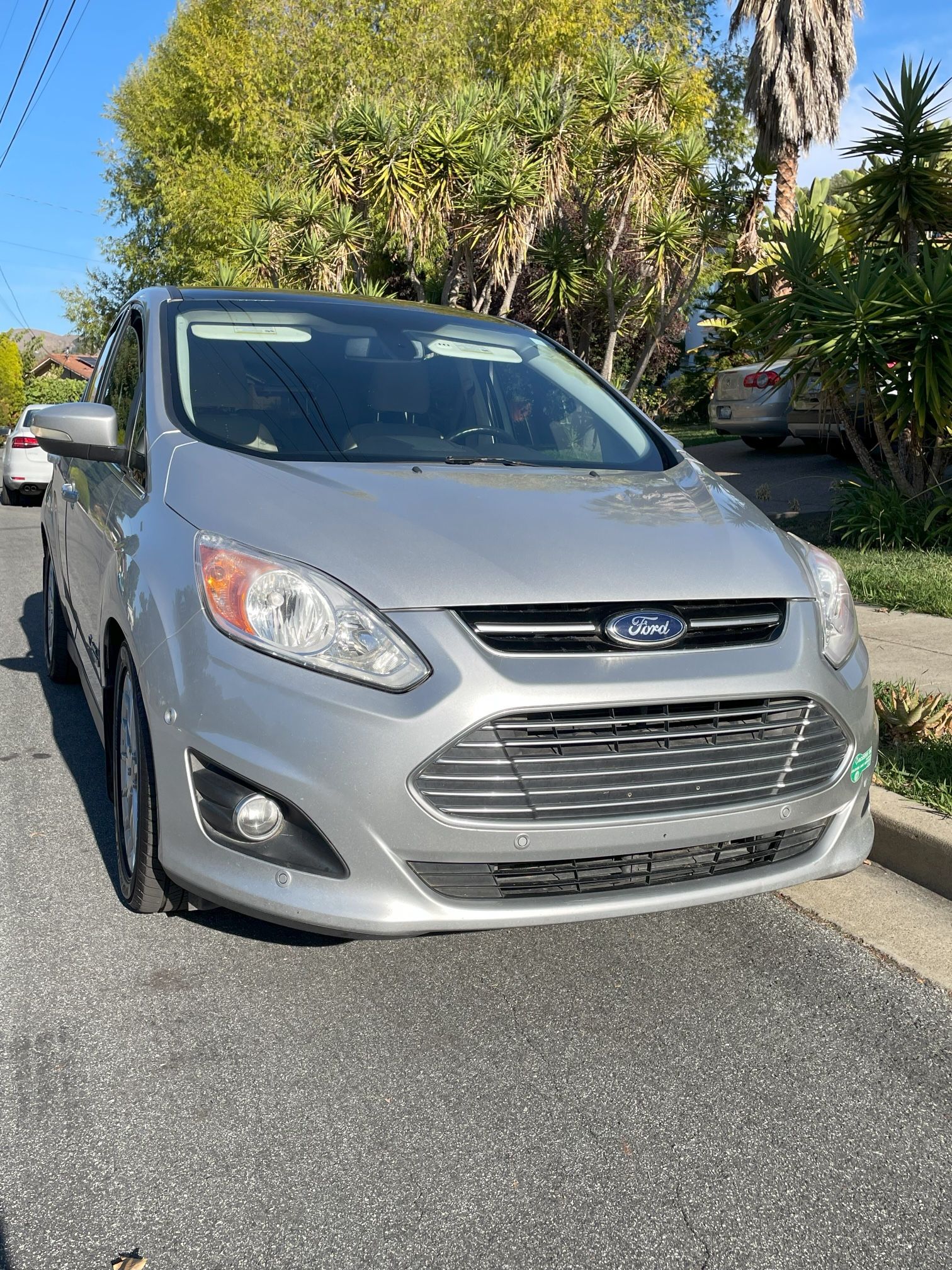2013 Ford C-Max Energi With New (3 Years Old)Battery