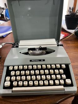 Vintage Royal Portable Typewriter with Case