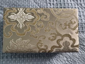 Gold Jewelry Box - Perfect for storing all your jewelry 